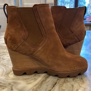 Sorel wedge bootie